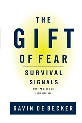 The Gift of Fear : Survival Signals That Protect Us from Violence - cover